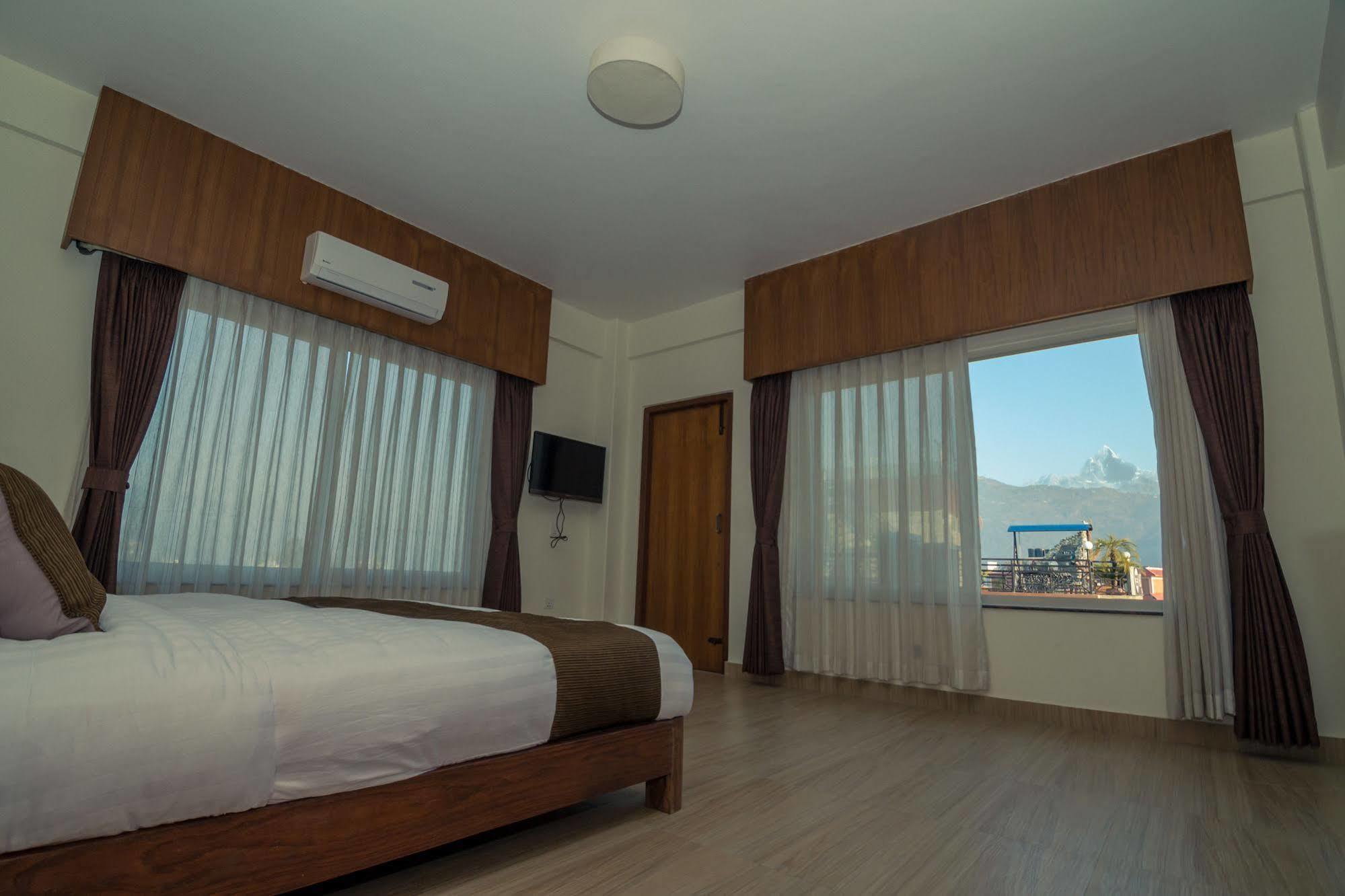 Hotel Mountain View - Lakeside Pokhara Exterior foto